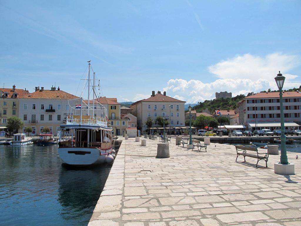 Natalie Appartement Senj  Buitenkant foto
